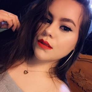 Meet your Posher, Kassandra